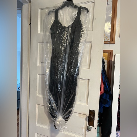 NWT black formal dress w/ some sheer swing side overlay on chest. Zip closure - Picture 5 of 7
